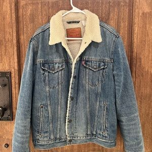 Levi’s Denim Sherpa Trucker Jacket (men’s medium)